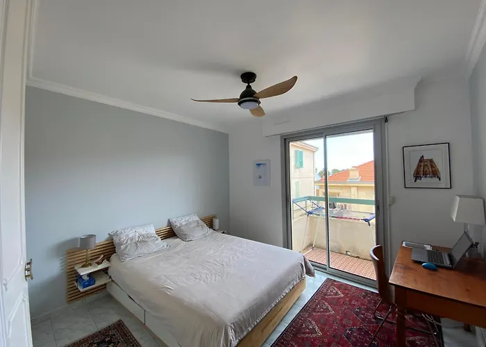 Trois Pieces Avec Terrasse Menton