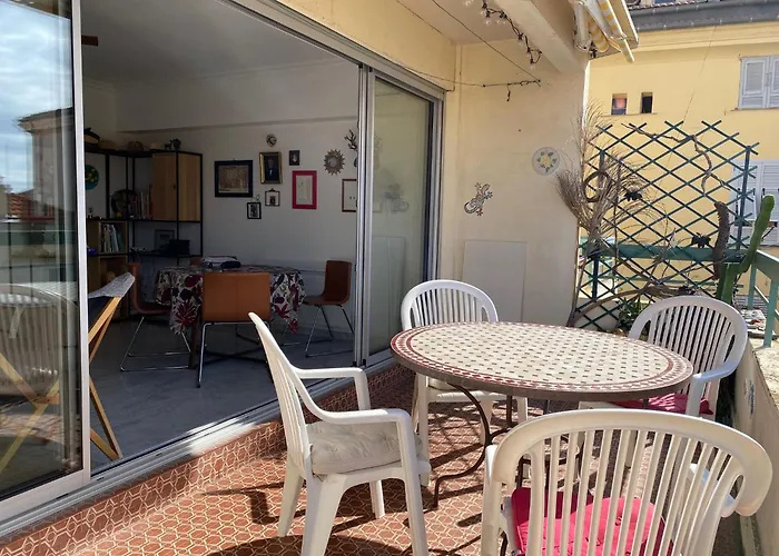 Trois Pieces Avec Terrasse 公寓 芒通